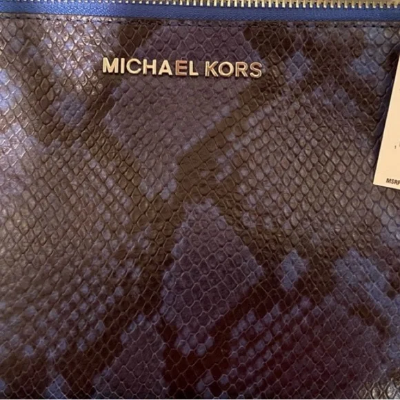 MICHAEL KORS ELECTRIC BLUE LEATHER JET SET LG ZIP CLUTCH WRISTLET NWT - Picture 5 of 7